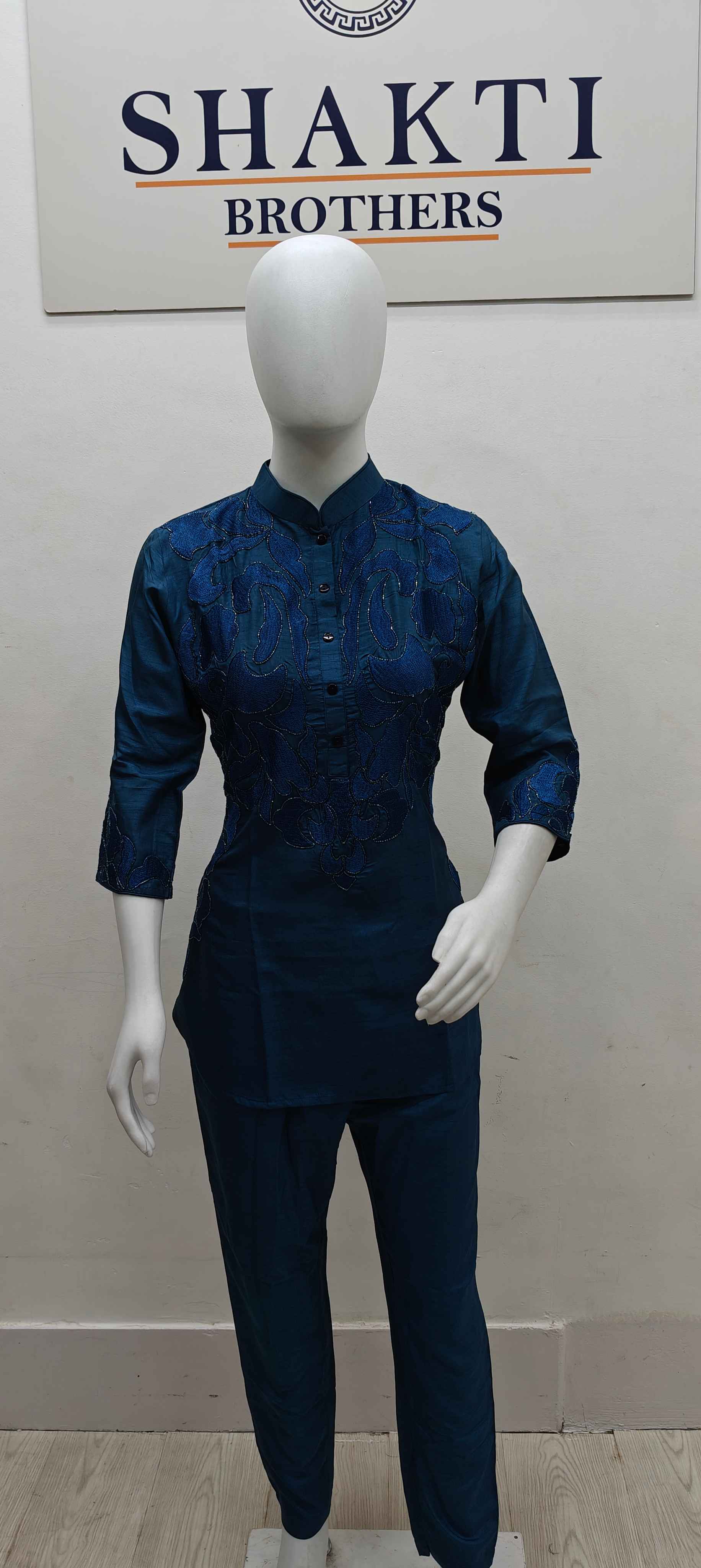 Shakti Brothers - Fancy Crop Top 7